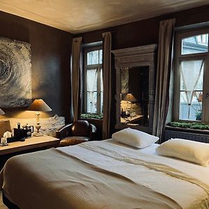 Edouard Garden Cafe Guest Room